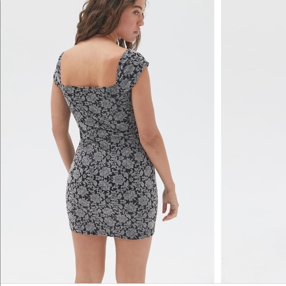 Motel Rocks Verga Velvet Mini Dress 🏴‍☠️ - Picture 3 of 4